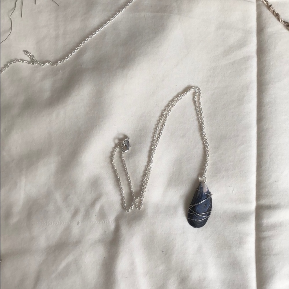 Shell necklace - Picture 3 of 4